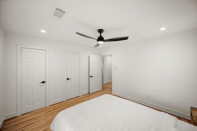 Building Photo - 5630 Lymbar Dr