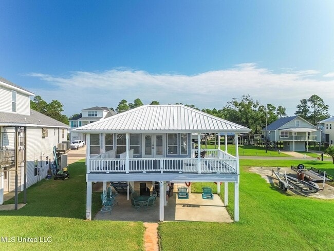 Primary Photo - 6293 Pontiac Dr