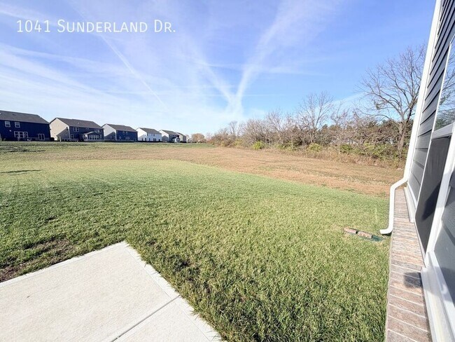 Building Photo - 1041 Sunderland Dr