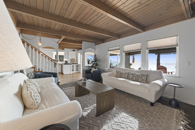 Building Photo - 4825 Sucia Dr