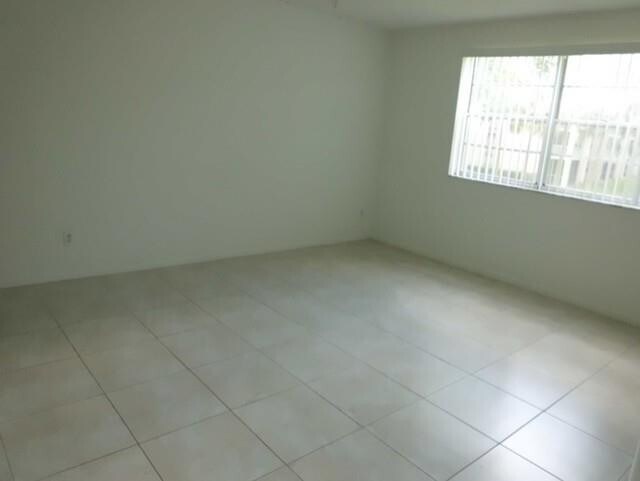 Building Photo - 8720 Shadow Wood Blvd