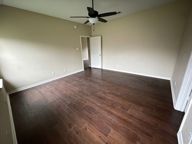 Building Photo - 2903 Montague County Dr