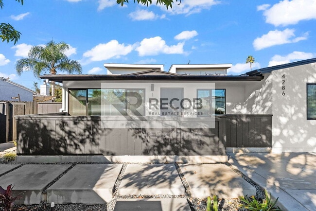 Primary Photo - 4286 Samoset Ave