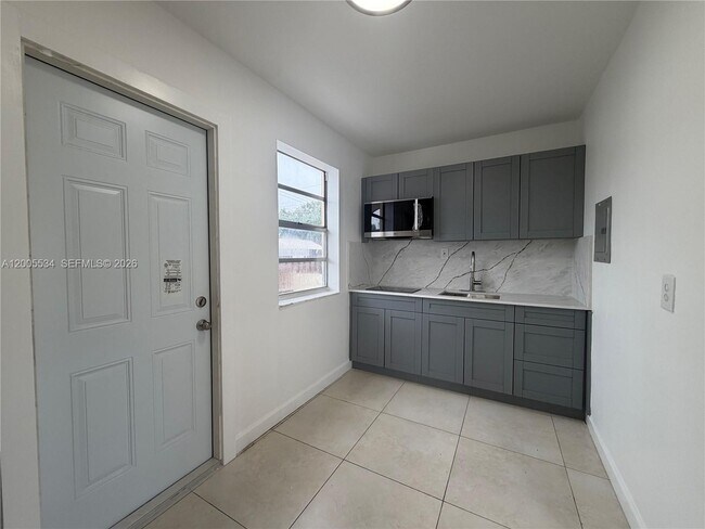 Building Photo - 10518 NW 30th Ave