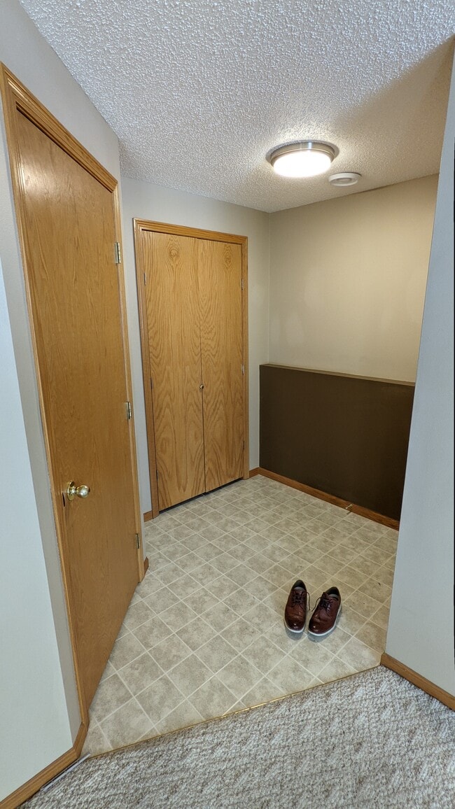 Building Photo - 1514 Suntree Dr