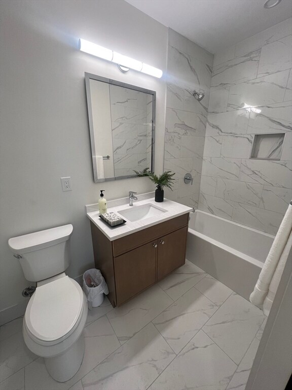 Building Photo - 105 Sea St