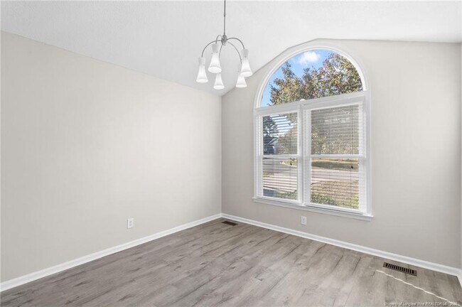 Building Photo - 2713 Leabrook Dr