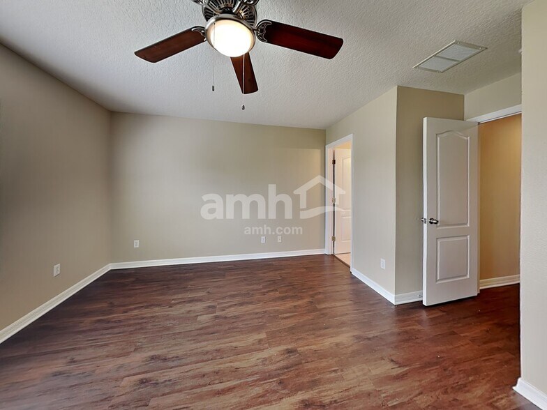 Building Photo - 1720 Portcastle Cir