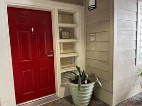 Building Photo - 1556 Brunswig Ln
