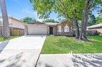 Building Photo - 20111 Bambiwoods Dr