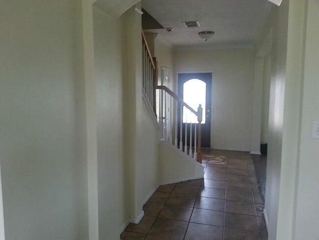 Building Photo - 18803 Knobby Oaks Pl