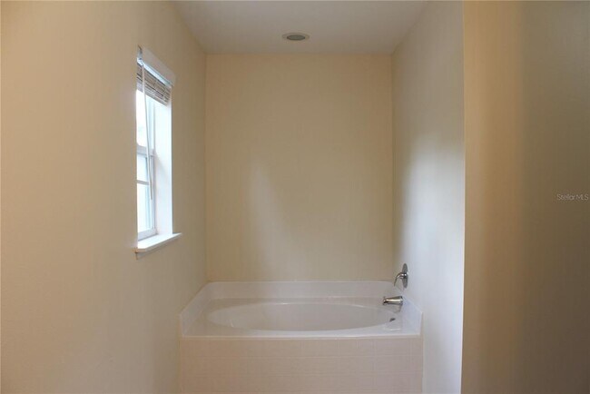 Building Photo - 8067 Settlers Creek Cir