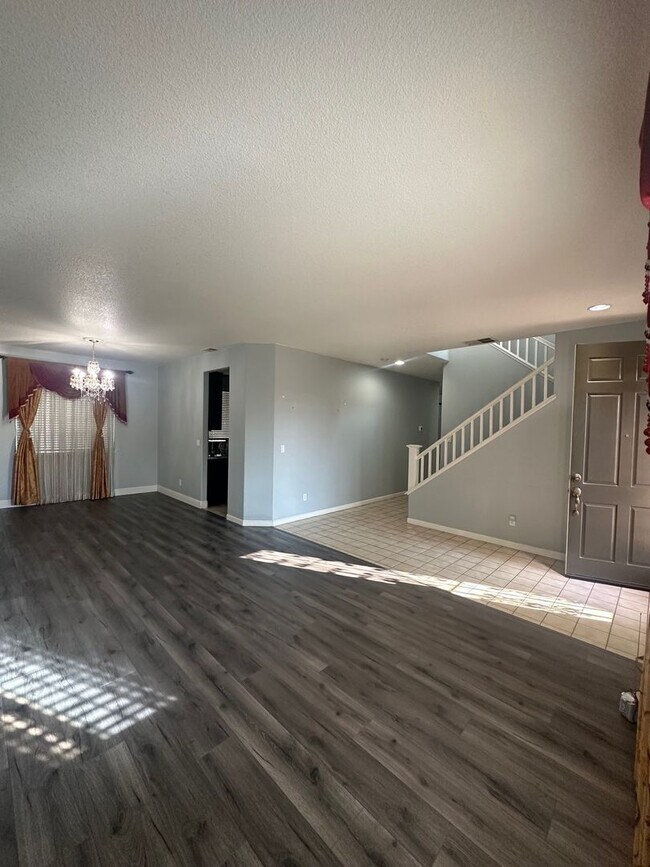Building Photo - Remodeled 2 Story Home in North Stockton