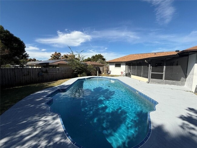 Building Photo - 1041 Manchester Cir