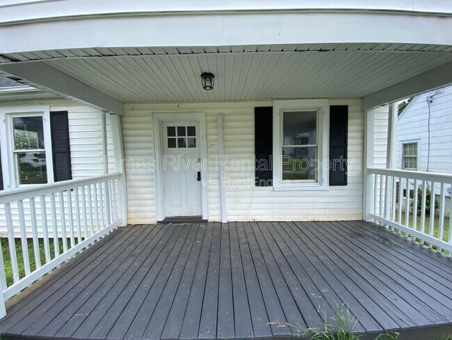 Building Photo - 2020 Rose Ln