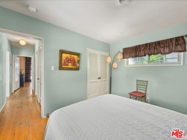 Building Photo - 14552 Hesby St