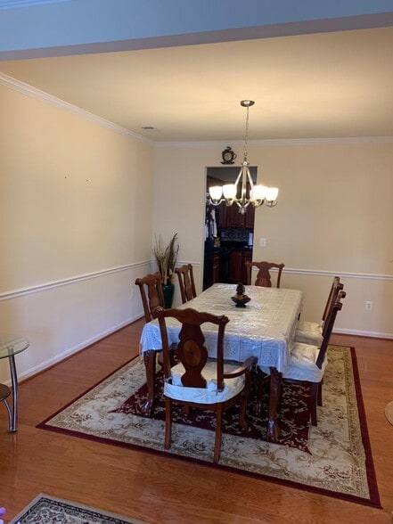 Dining Area - 43309 Ardmore St