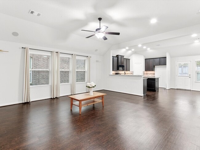 Building Photo - 23827 Pennington Hills Dr