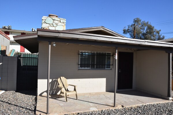 Building Photo - 1514 W Palmer Dr.