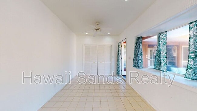 Building Photo - 662 Kalanipuu St