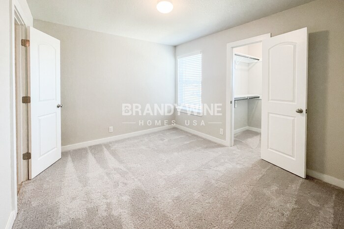 Building Photo - 10402 Ida Gdn Wy