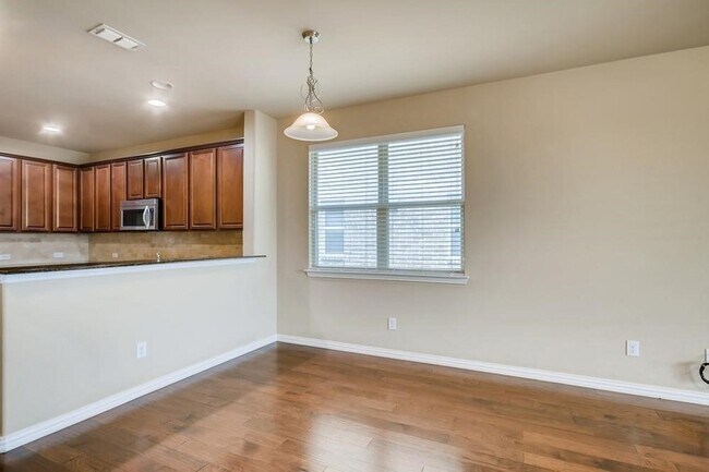 Building Photo - 2753 Calmwood Dr