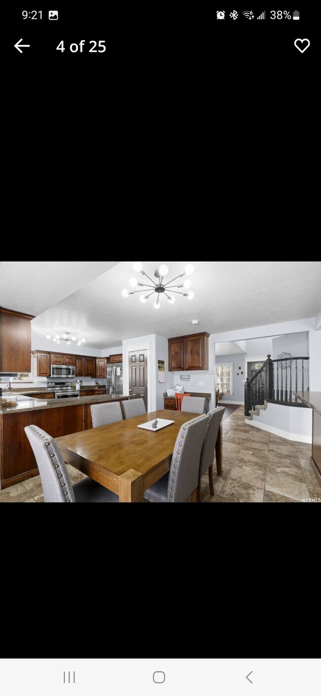 Dining - 9223 S Uinta Hills Dr