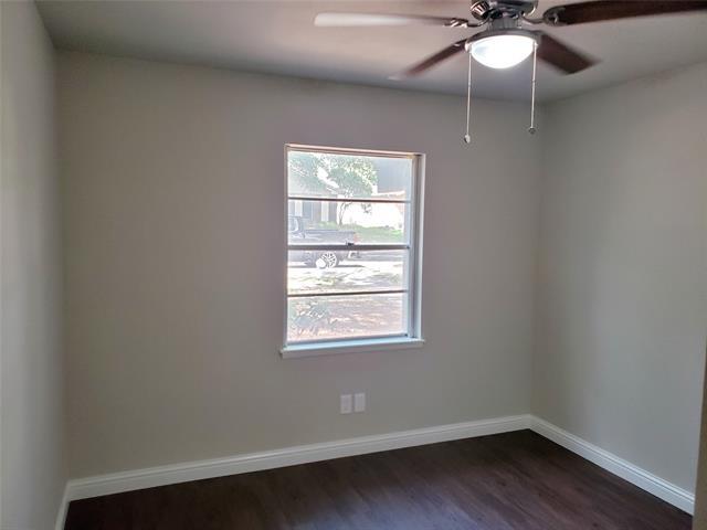 Building Photo - 1320 Iris Ln