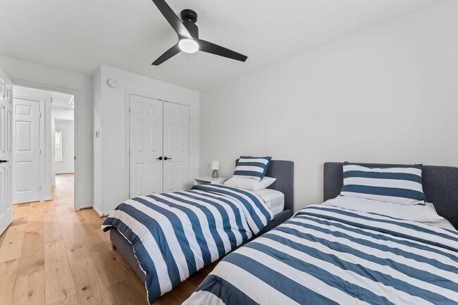 Building Photo - 7 S Avonlea Cir