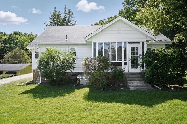 Primary Photo - Four Bedroom Home!