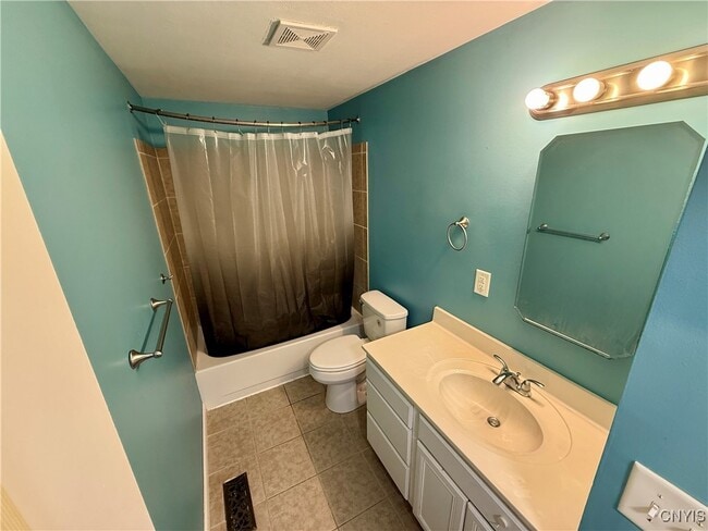 Building Photo - 8497 Chinkapin Cir