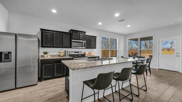 Building Photo - 9224 Red Brush Trl