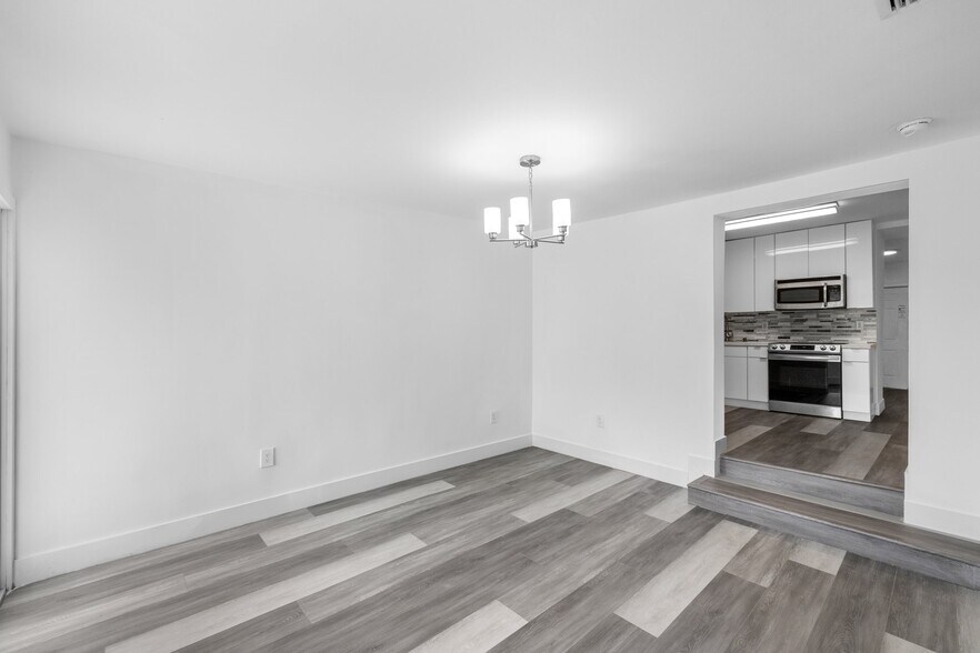 Building Photo - 2433 NW 97th St