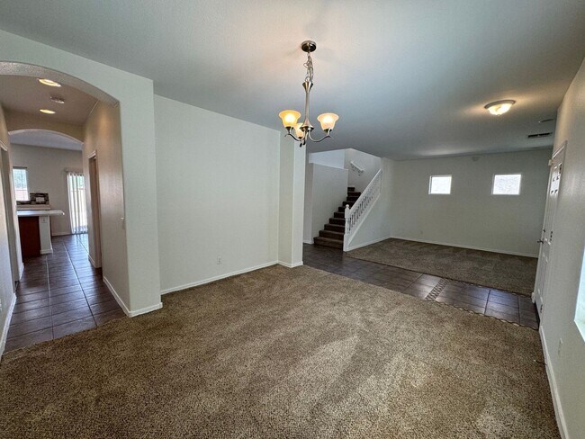 Building Photo - 4 Bedroom - 2.5 Bath - 2485 Sq. Ft - Sahuarita