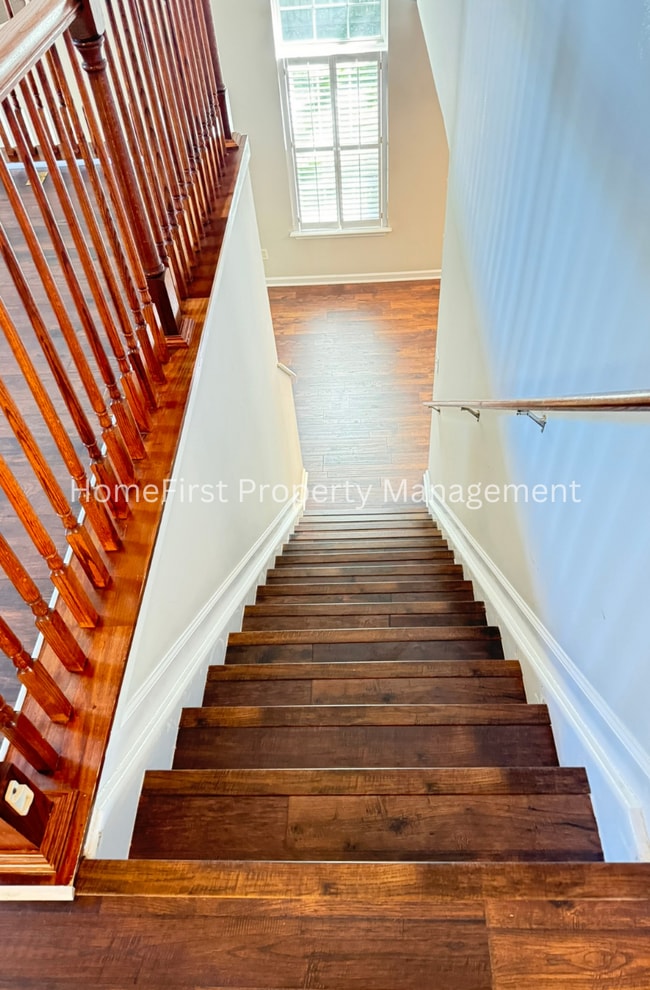 Building Photo - 860 Hidden Stream Dr