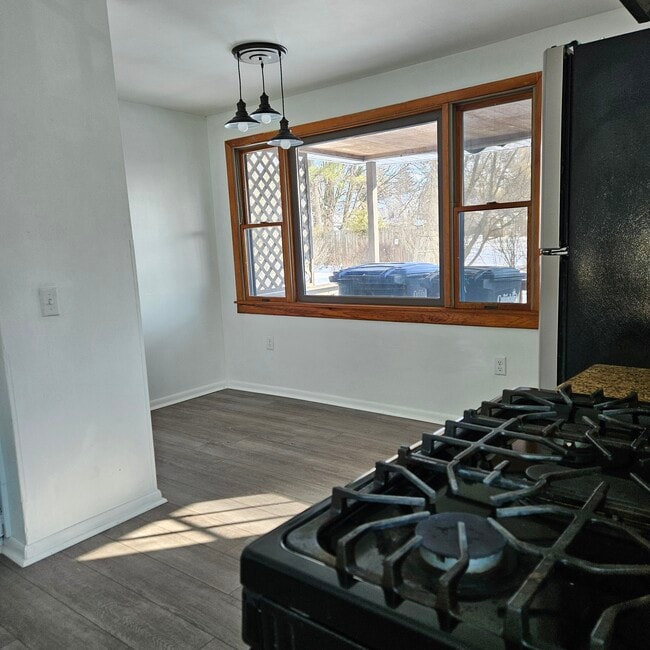 Building Photo - 35 Buffalo St