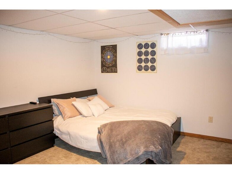 Building Photo - 605 Orange St