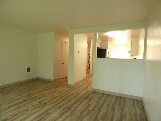 Building Photo - Lancaster Townhomes