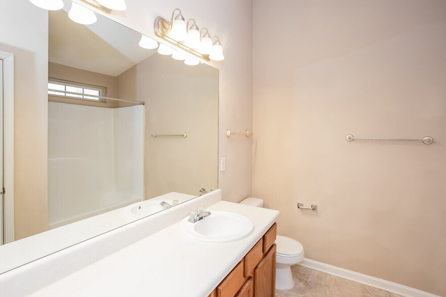 Building Photo - 10520 Pickerel Ln