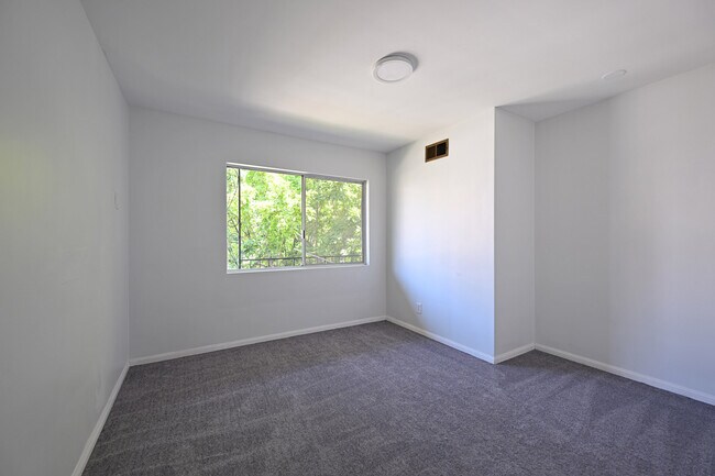 Building Photo - 11063 Ohio Ave