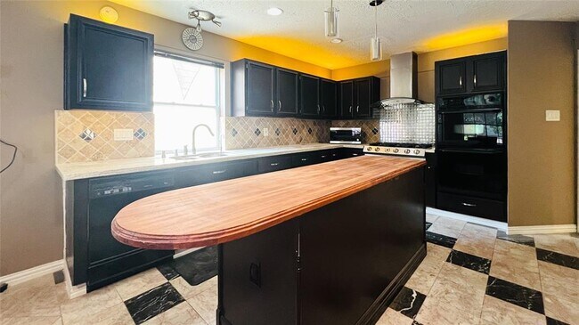 Building Photo - 3115 Ashford Bend Dr
