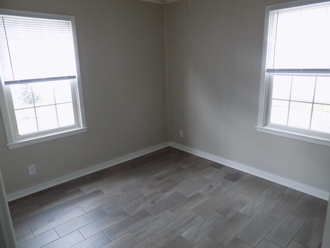 Building Photo - 4208 L St