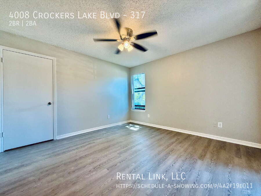 Building Photo - 4008 Crockers Lake Blvd