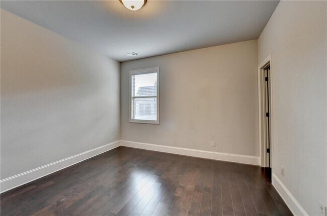 Building Photo - 9270 Colham Dr
