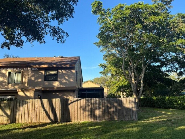 Building Photo - 46 Chestnut Cir