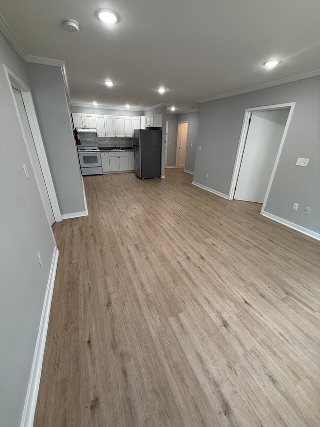 Building Photo - 47 12th Ave