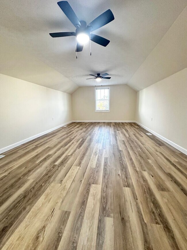 Building Photo - Single Family Home for Rent