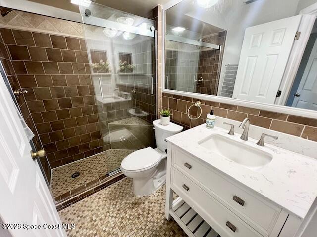 Building Photo - 8045 Bracken Ln