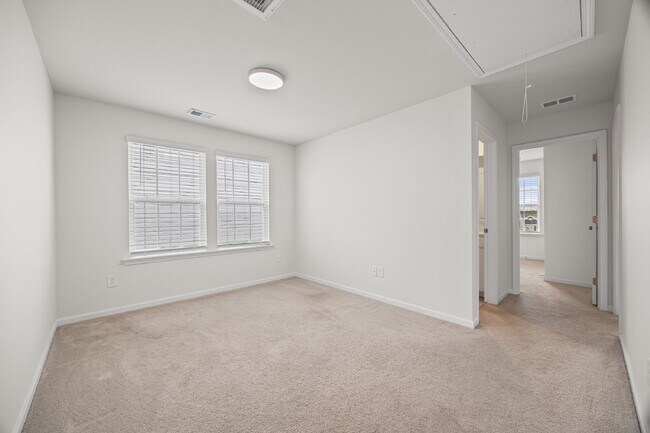 Building Photo - "Spacious 4-Bedroom Home Located In Desirable Walnut Creek Development"