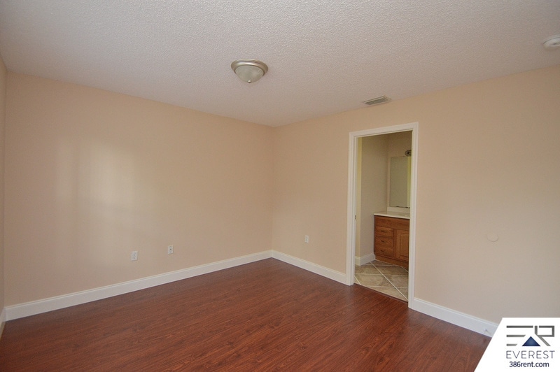 Building Photo - 5 Richfield Ln